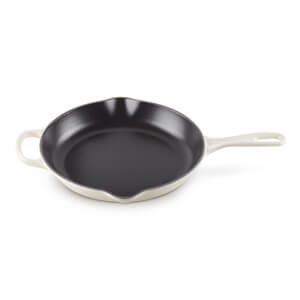 Le Creuset Signature Meringue Cast Iron Skillet with Metal Handle 26cm